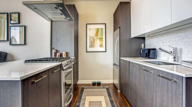 Building Photo - 1 bedroom in Chicago IL 60601