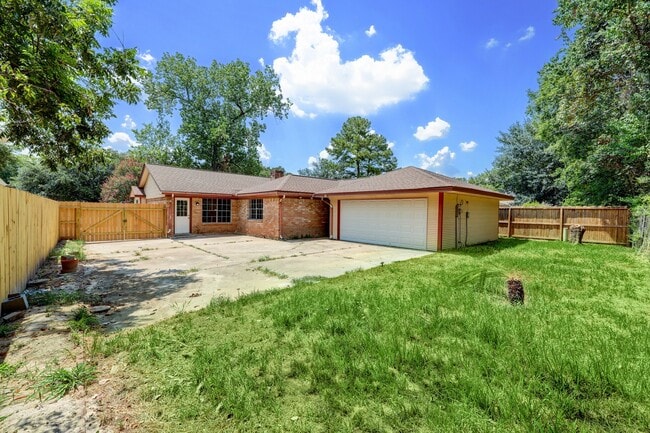 Building Photo - 9006 Stone Brook Ln