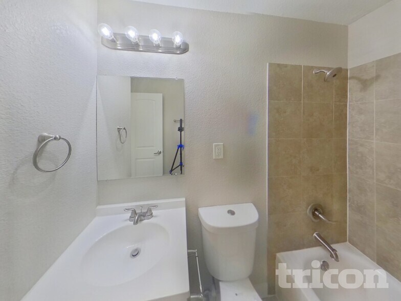 Building Photo - 258 Vehr Dr