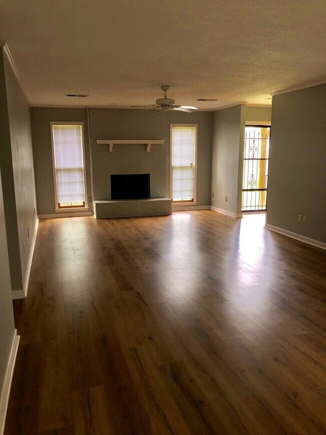 Building Photo - 1345 Zephyr Hills Dr