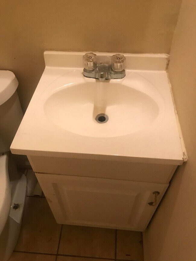 Building Photo - 2 Bedroom House in Gastonia!!