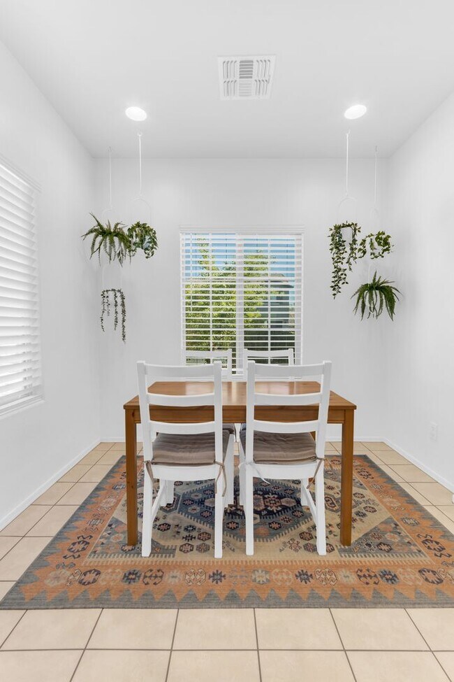 Building Photo - Stunning Single-Level Rental In The Highly...