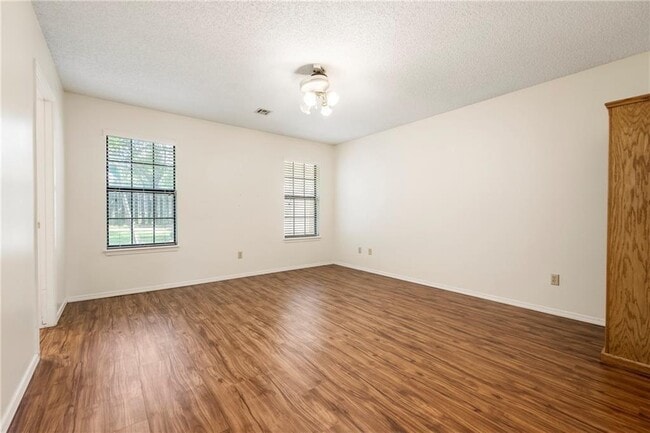 Building Photo - 207 Pleasant View Ln