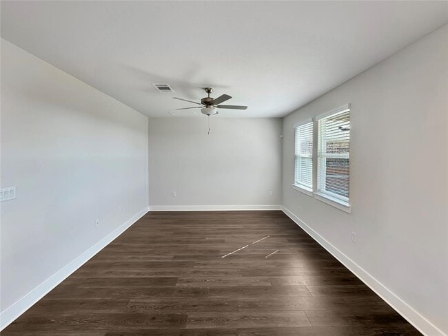 Building Photo - 1704 Carvin Wy