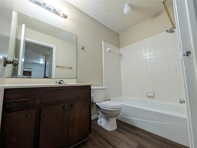 Building Photo - 400 Rawhide Loop