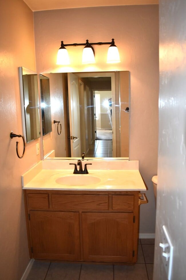 Building Photo - 2112 Calle Sabo