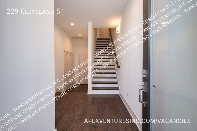 Building Photo - 229 Cleveland St