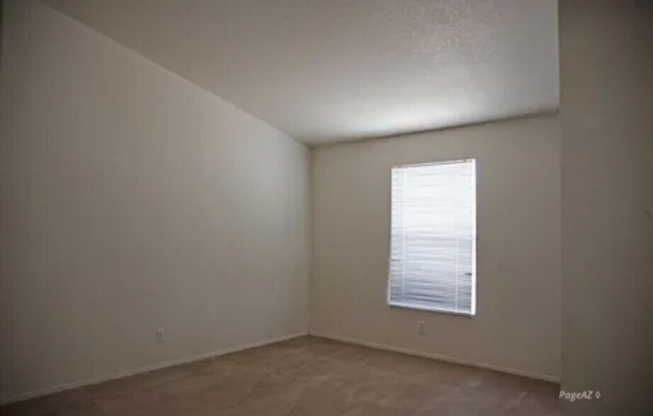 Second bedroom - 119 Golden Eagle Ct