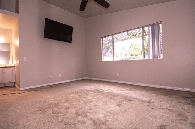 Building Photo - 9929 Palo Alto St