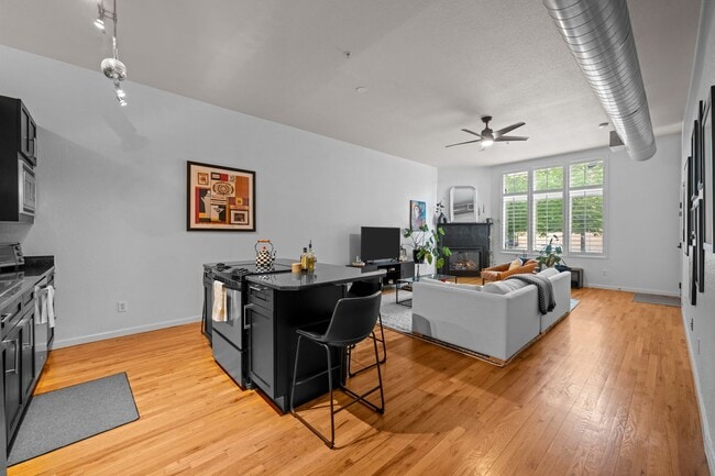 Building Photo - Amazing 1 Bedroom in the Heart of Lowry