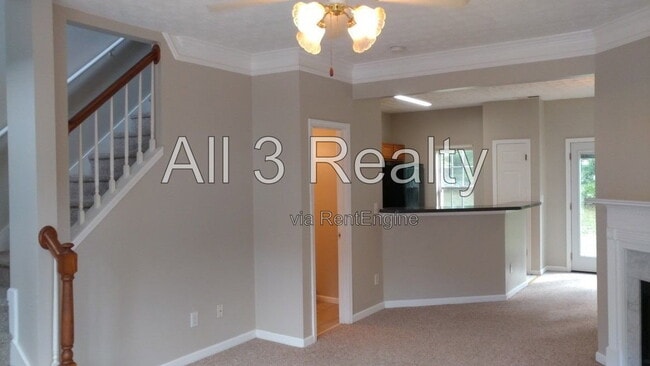 Building Photo - 5670 Hampton Ct