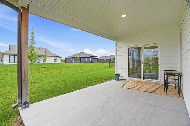 Building Photo - 2305 N Traveller Dr