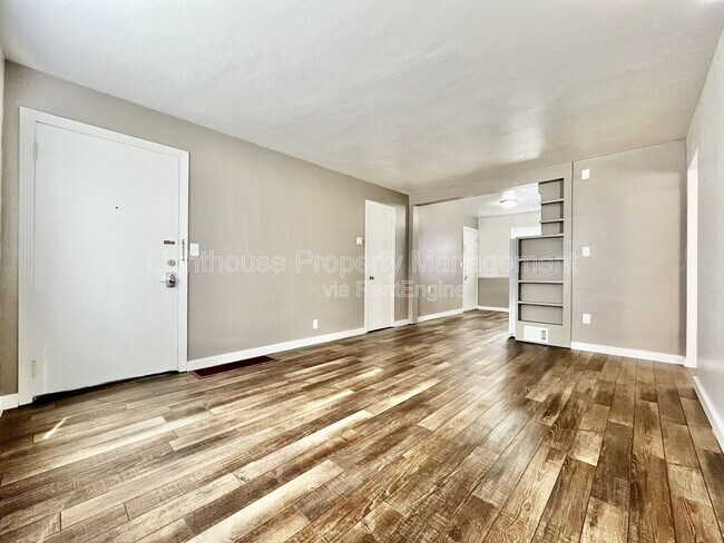 Building Photo - 1193 Ottillia St SE