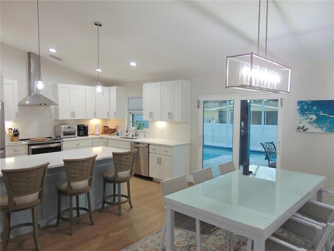 Building Photo - 451 Tanager Rd