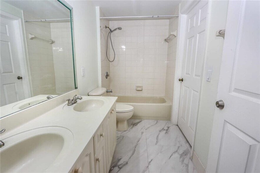 Building Photo - 7085 Nova Dr