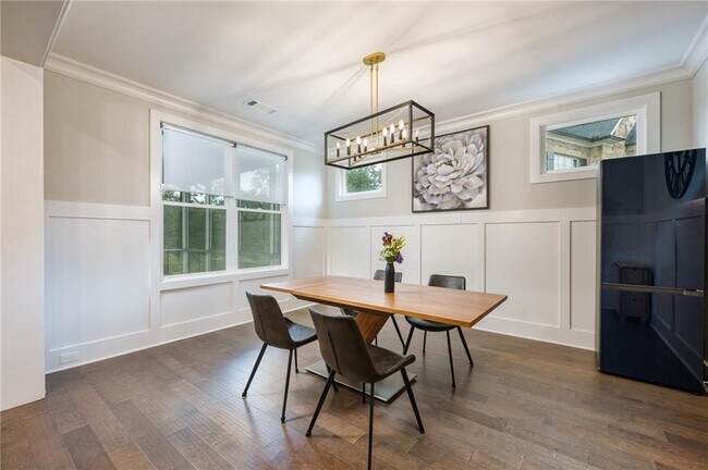 Building Photo - 513 Camden Hall Dr