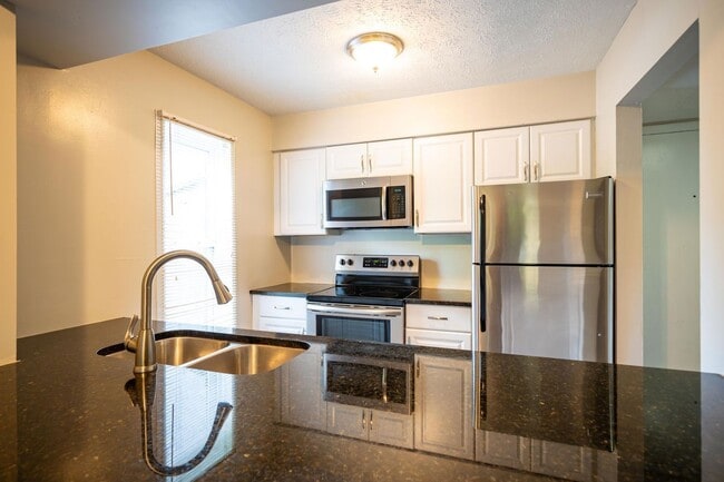 Interior Photo - Grandview Passage