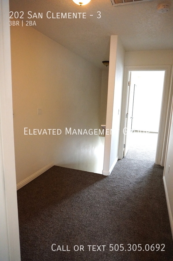 Building Photo - 202 San Clemente Ave NW