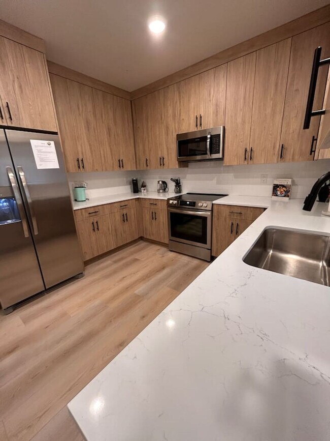 Building Photo - 3505 NE Creston Ave