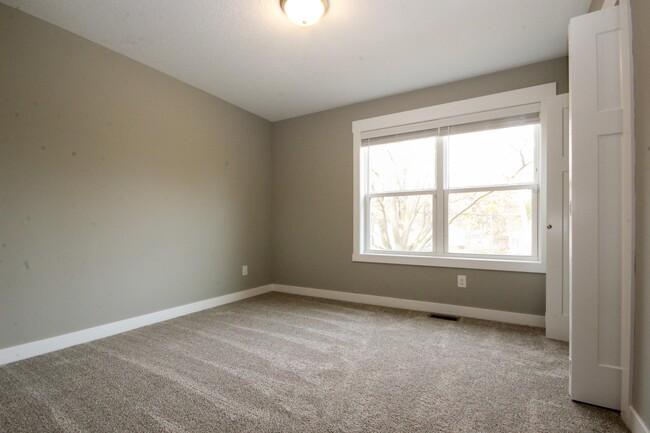 Building Photo - 2700 Dorman Ave