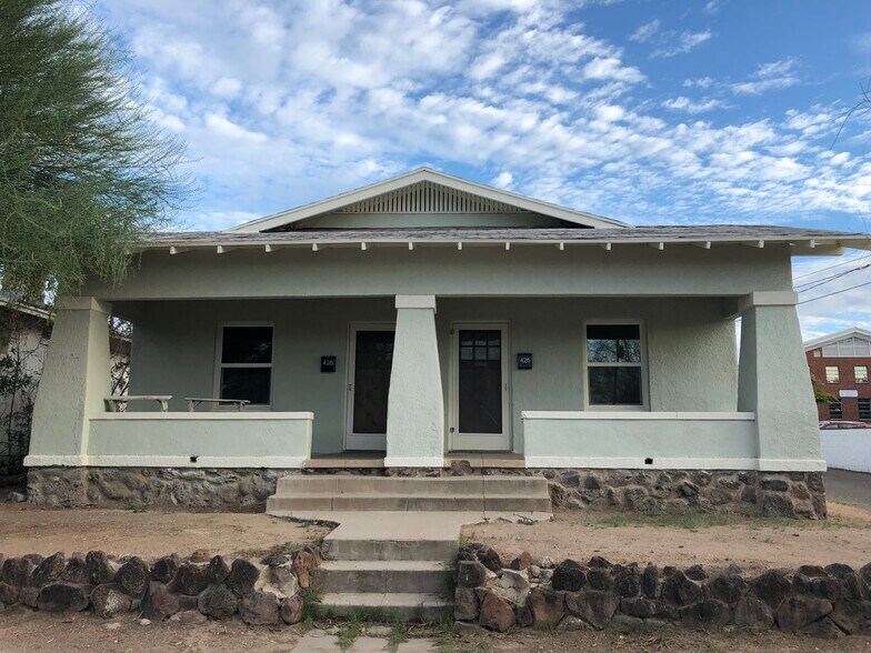 Primary Photo - 426 E Helen St