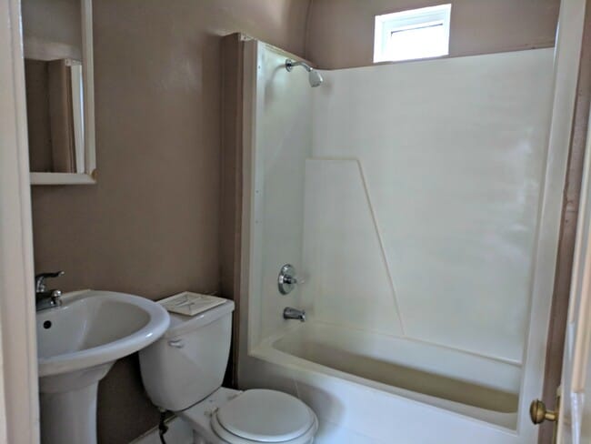 Building Photo - 1666 Smith St