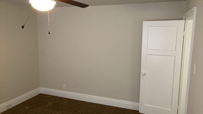 Building Photo - 908 Watervliet Ave