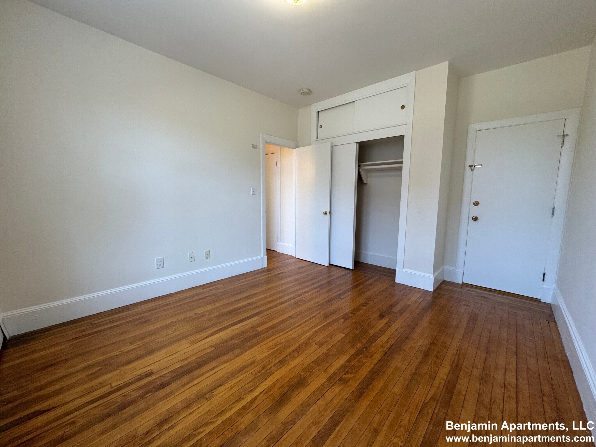 Building Photo - 1531 Beacon St