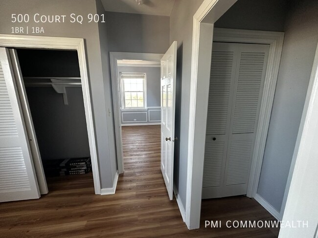 Building Photo - 1 Bed / 1 Bath Apartment off Walking Mall ...