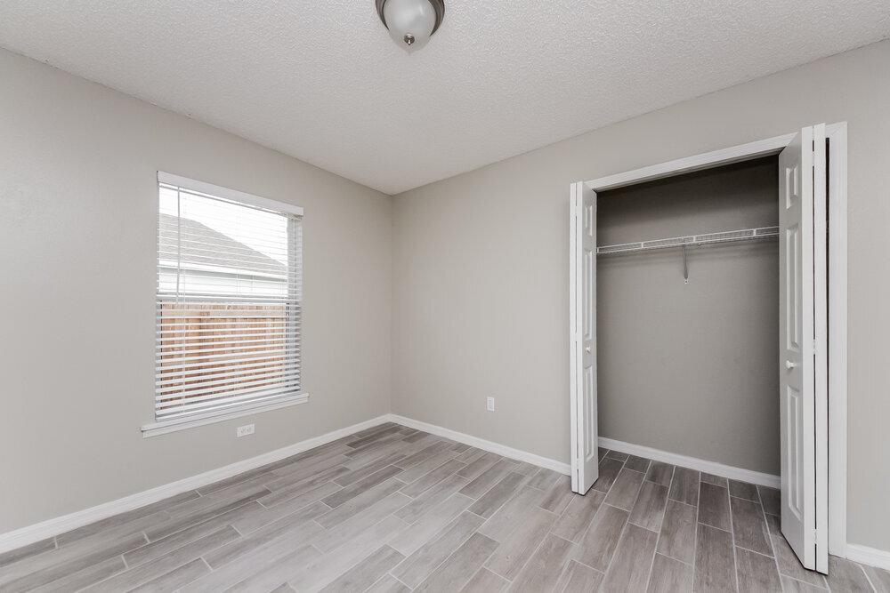 Building Photo - 1125 Winding Water Way