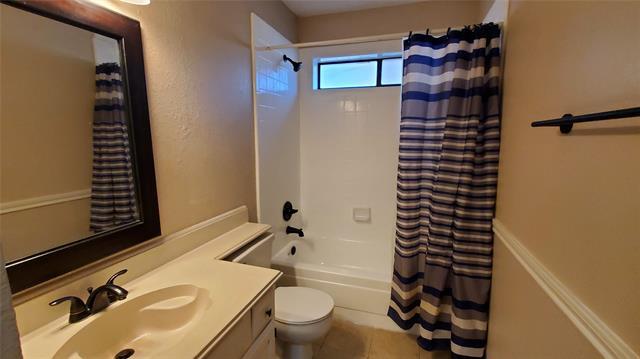 Building Photo - 8440 Willow Creek Dr