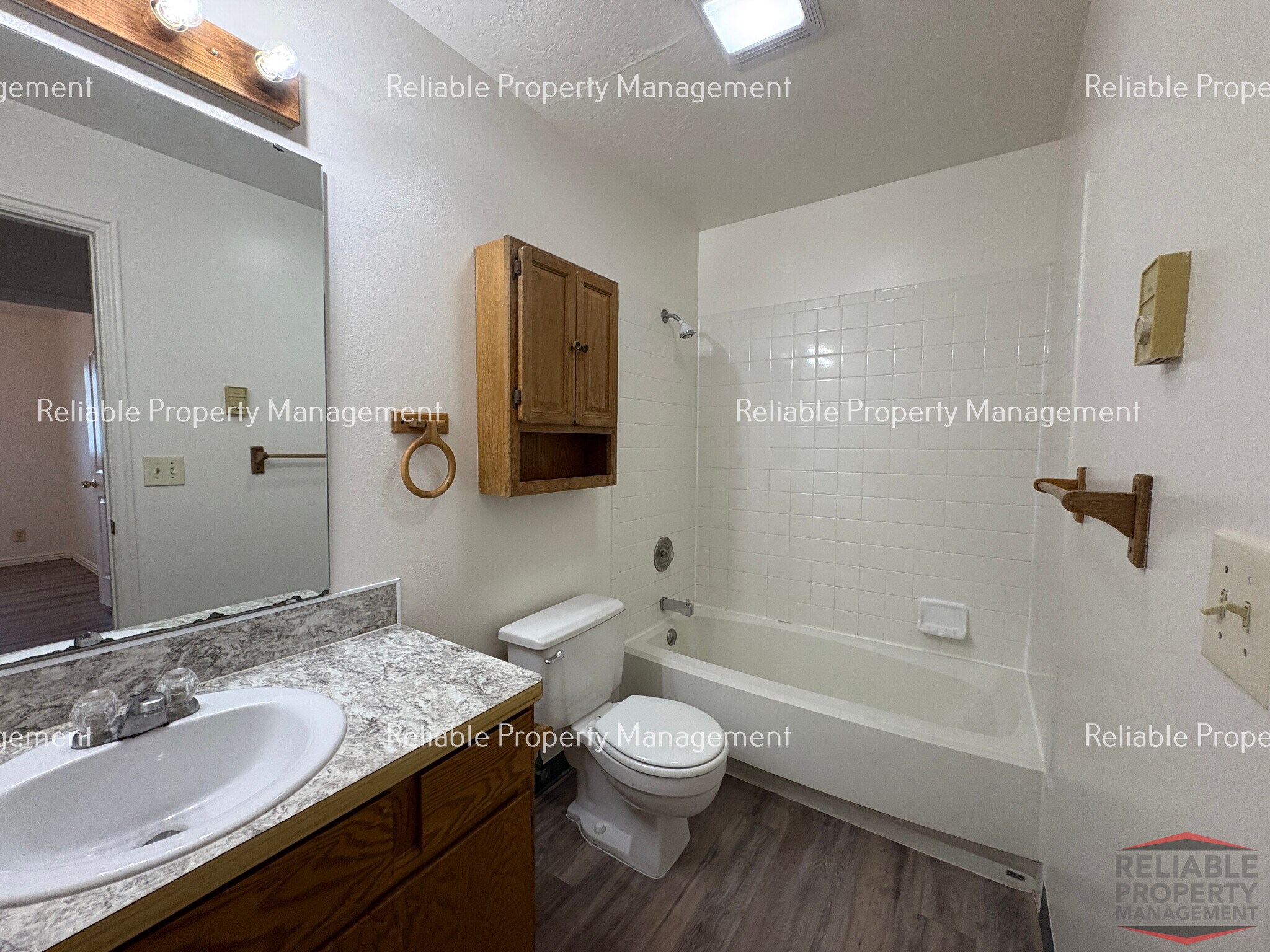 Building Photo - 2114 Meppen Dr