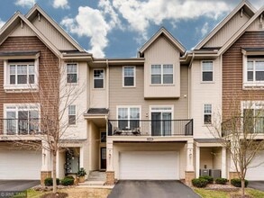 Building Photo - 11846 Emery Village Dr N