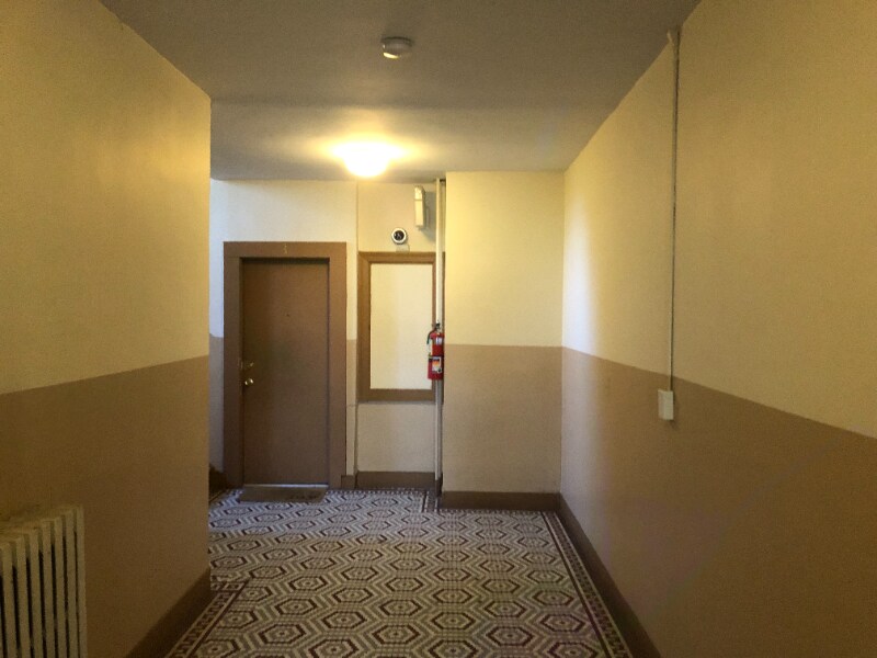 Building Photo - 34 E Tryon Ave