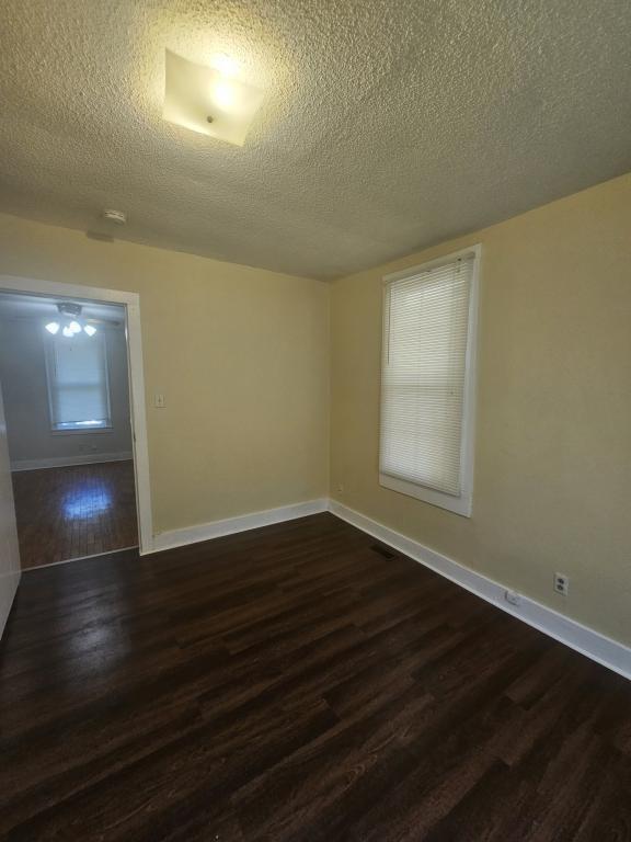 Building Photo - 1211 Almira Ave