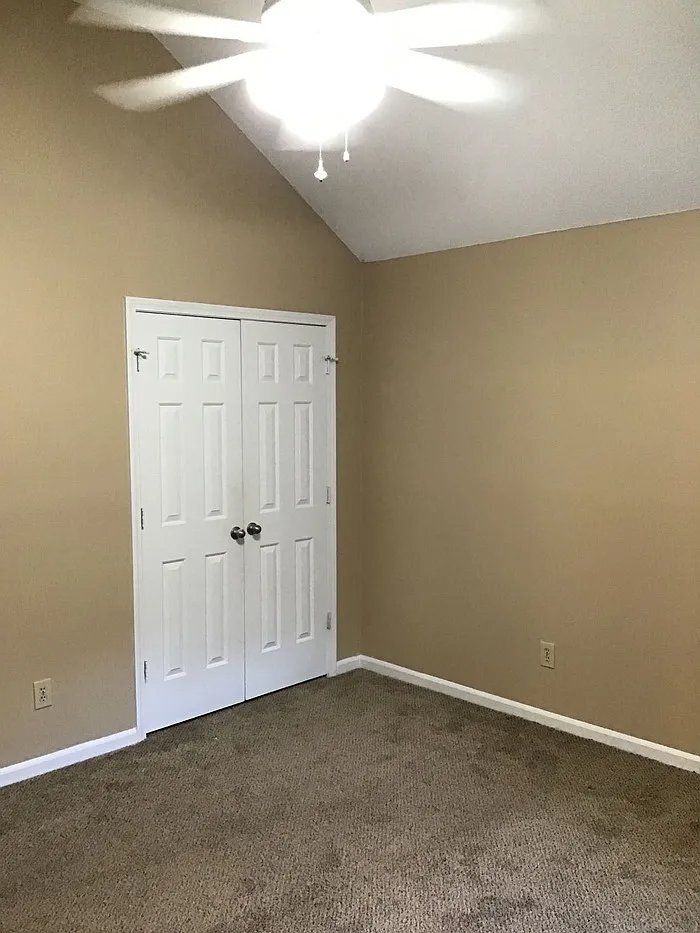 Building Photo - 220 Risdon Way