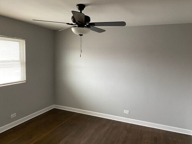 Building Photo - 8700 S Troy Ave