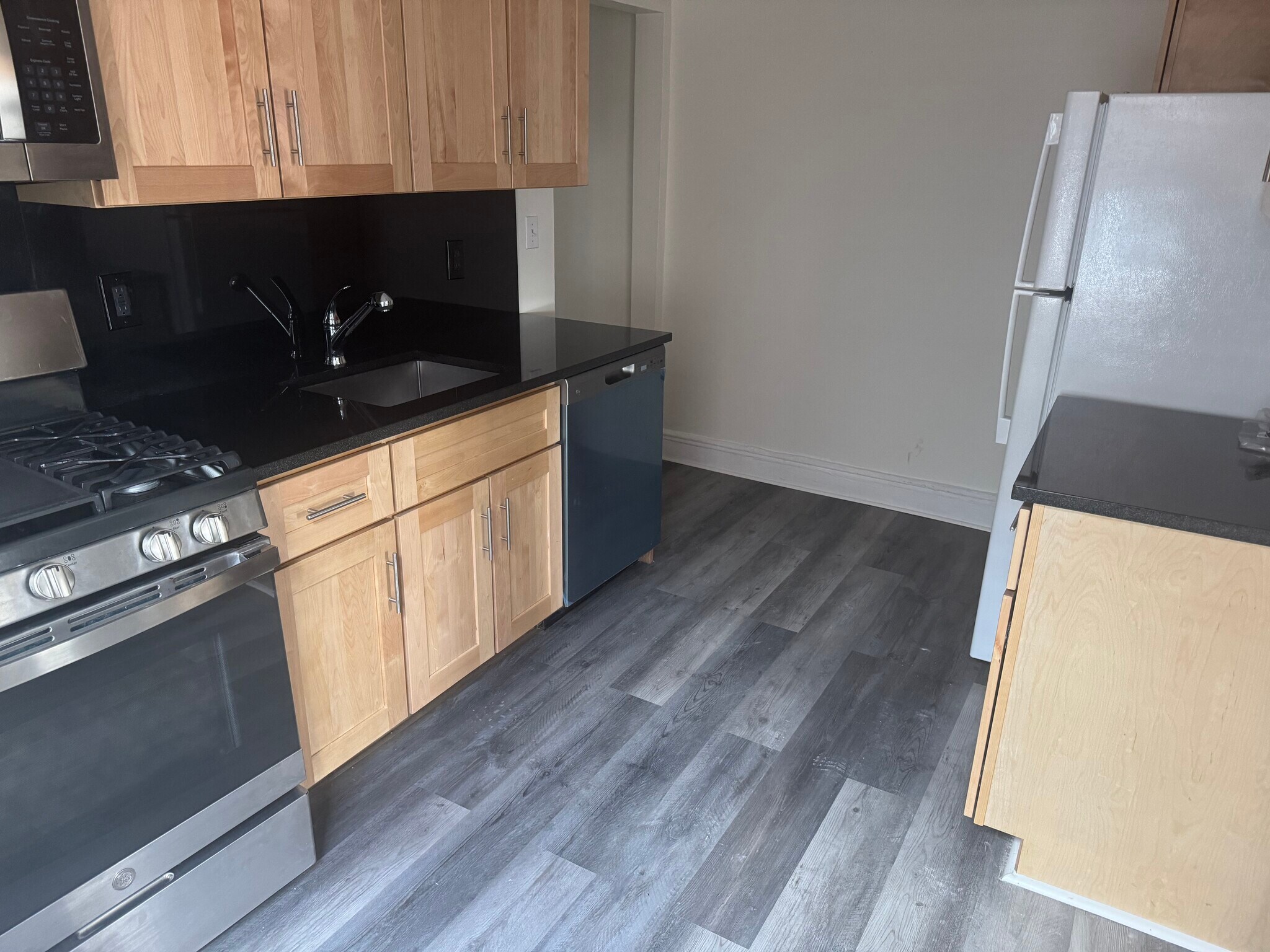 Building Photo - 19914 32nd Ave