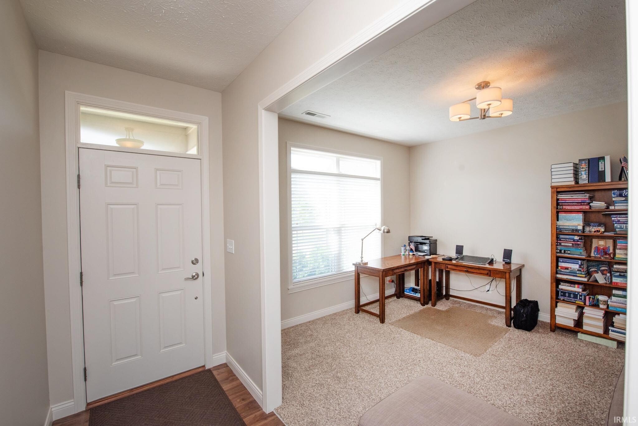 Building Photo - 1860 Sandpiper Dr