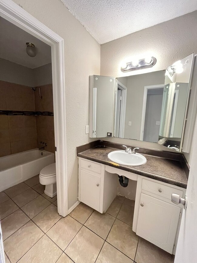 Building Photo - 1 Bed 1 Bath Apt NW OKC