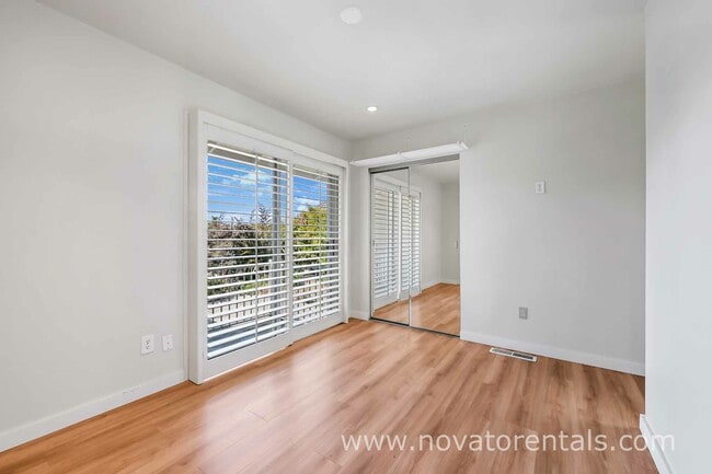 Building Photo - 986 Bel Marin Keys Blvd