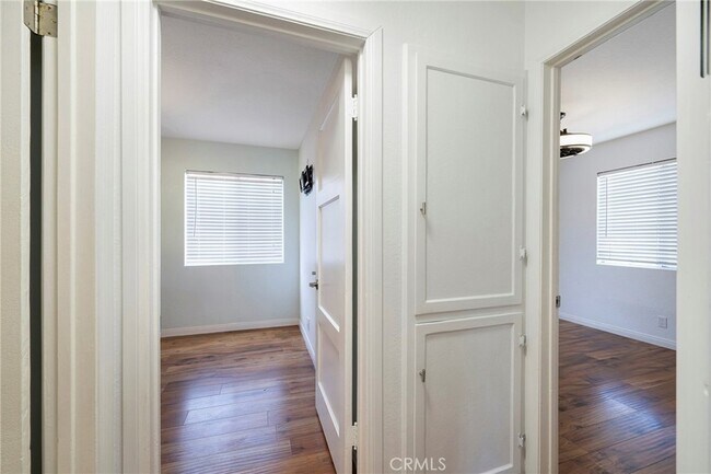 Building Photo - 13616 Hermes St