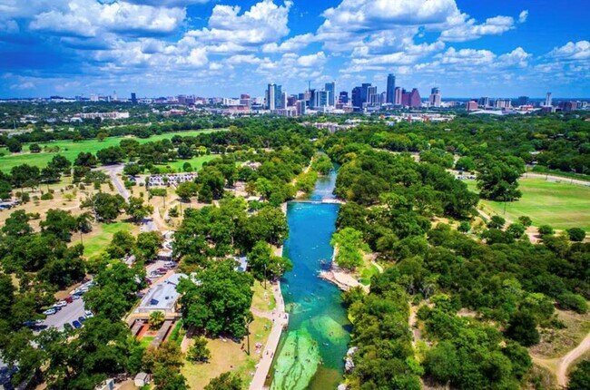 Building Photo - 1529 Barton Springs Rd