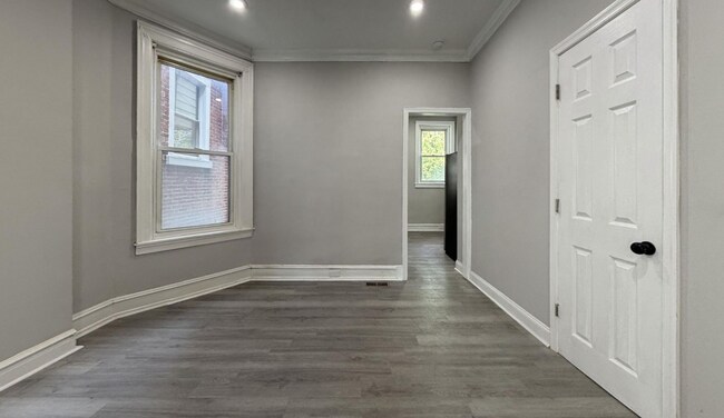 Building Photo - 1731 N Redfield St