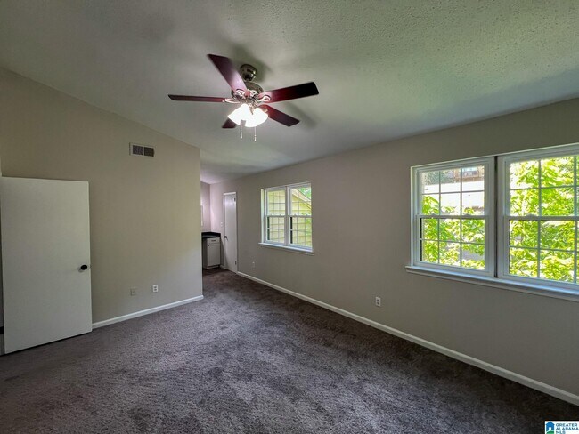 Building Photo - 2417 Eagle Ct