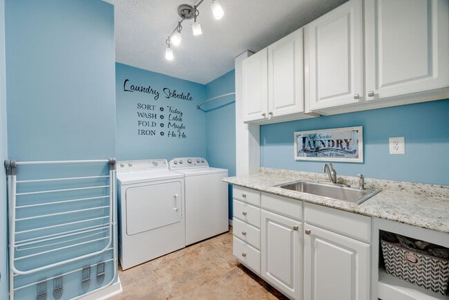 Building Photo - 3 Bedroom Home in Mechanicsville ***Availa...