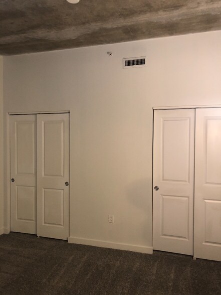 Building Photo - 300 S Australian Ave