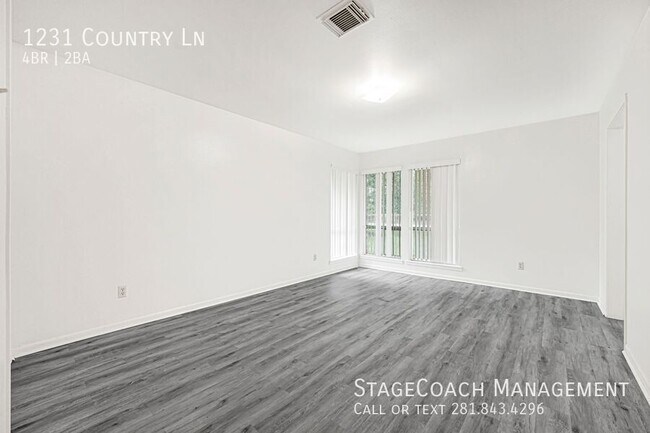 Building Photo - 1231 Country Ln
