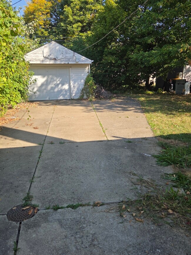 Building Photo - 14519 Tokay Ave