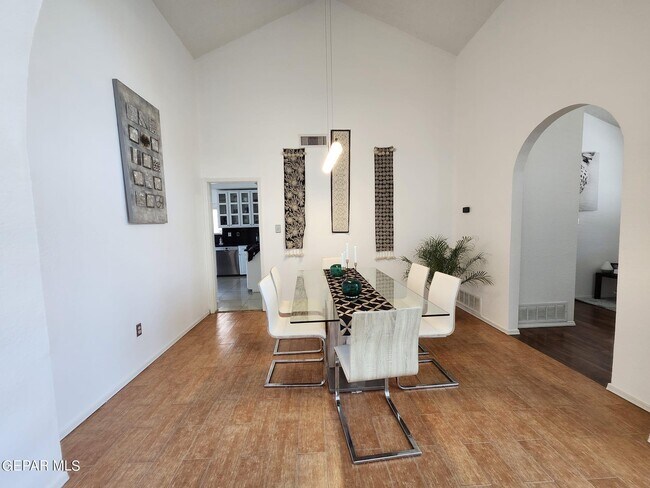 Building Photo - 6613 Imperial Ridge Dr